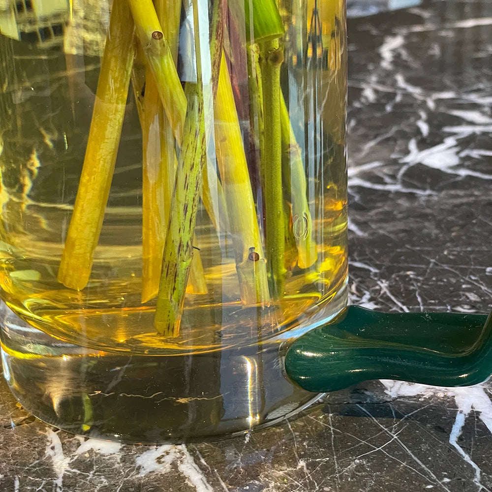 Vase with handle　ベースウィズハンドル
